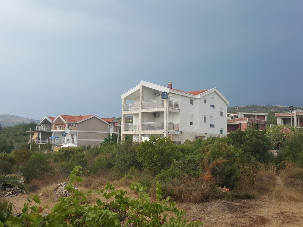 Apartment Vila Mirela Krimovica Eksteriør bilde